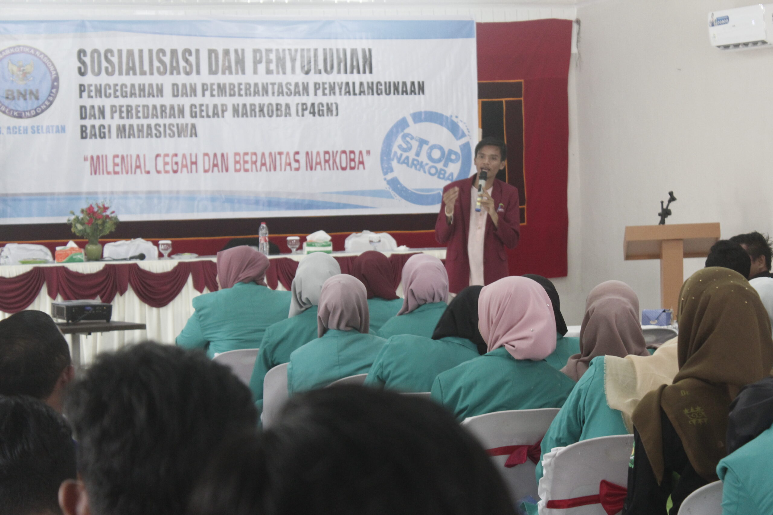 Penyuluhan Anti Narkoba Bagi Mahasiswa Aceh Selatan Penyuluhan Anti Narkoba Bagi Mahasiswa Aceh Selatan