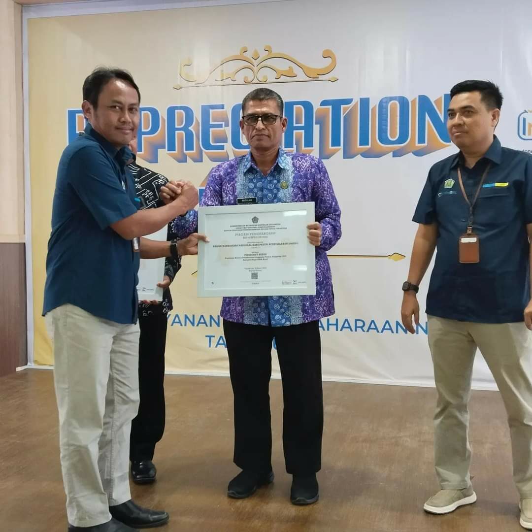 Penghargaan Kepada Kepala Badan Narkotika Nasional Kabupaten Aceh Selatan Penghargaan Kepada Kepala Badan Narkotika Nasional Kabupaten Aceh Selatan